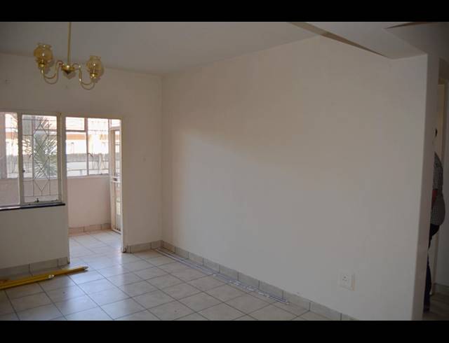 1.5 BEDROOM FLAT SOLD IN STILFONTEIN EXT 3